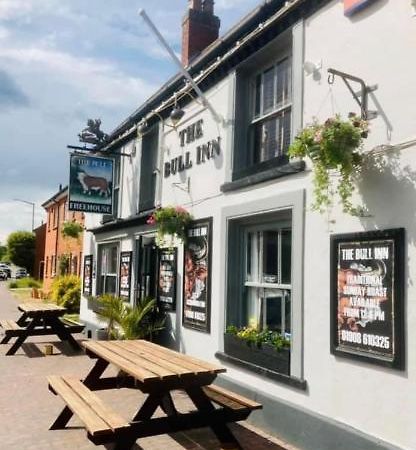 The Coach House At The Bull Inn Milton Keynes Kültér fotó