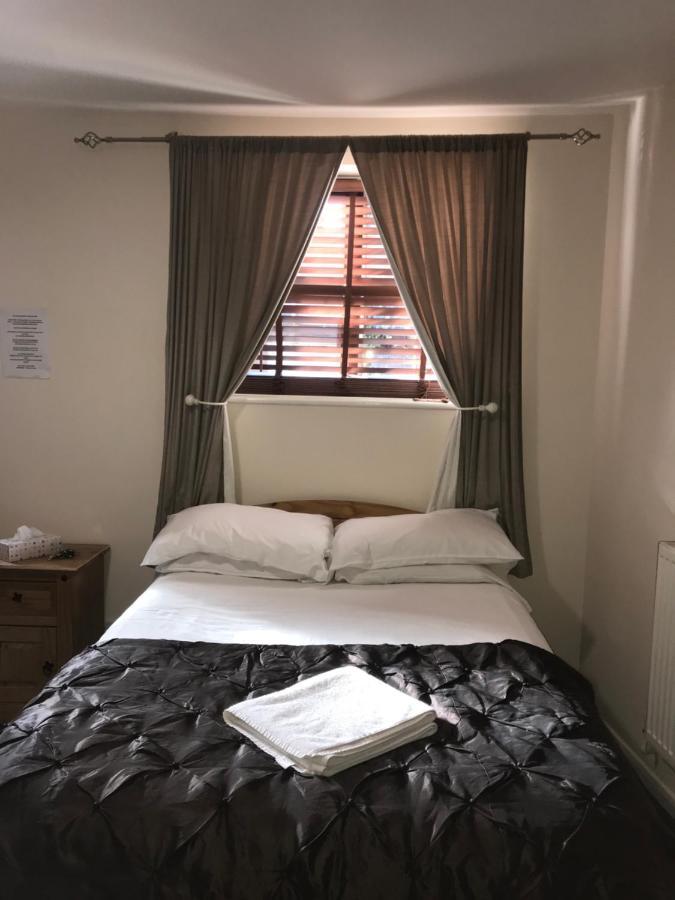 The Coach House At The Bull Inn Milton Keynes Kültér fotó